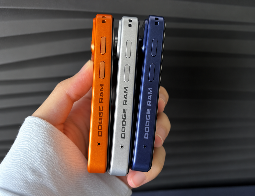 DODGE RAM™ Mini Smart Phone